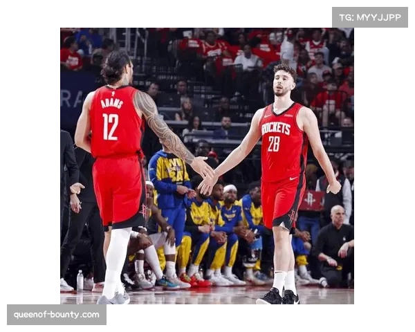 申京高位策应兼具得分助攻 已成火箭进攻轴心与战术发起点